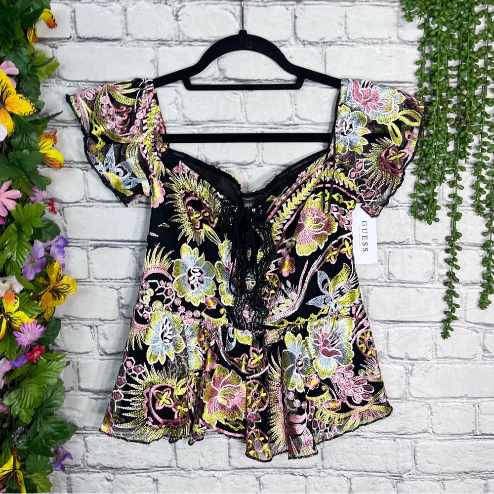 NWT Guess Floral Embroidered Short Sleeve Lace Up Peplum Blouse Size Small